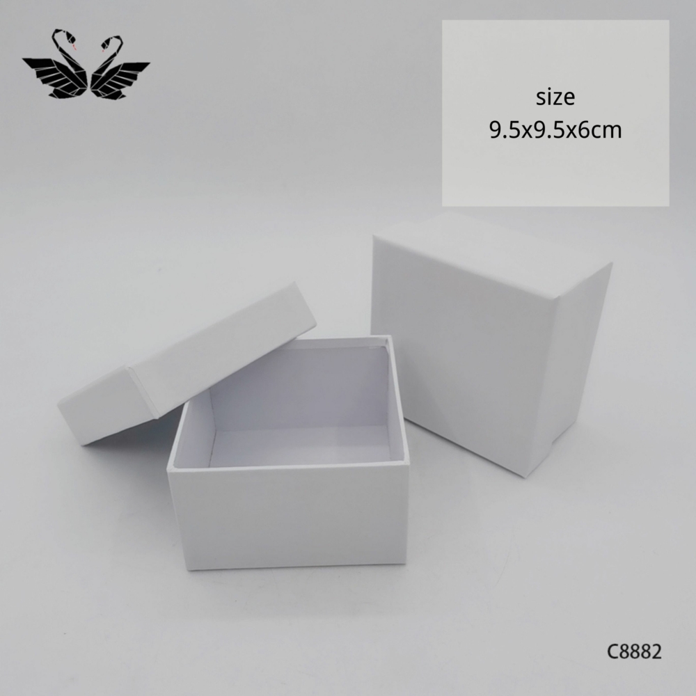 C8882 kocka alakú ajándékdoboz 6/csom