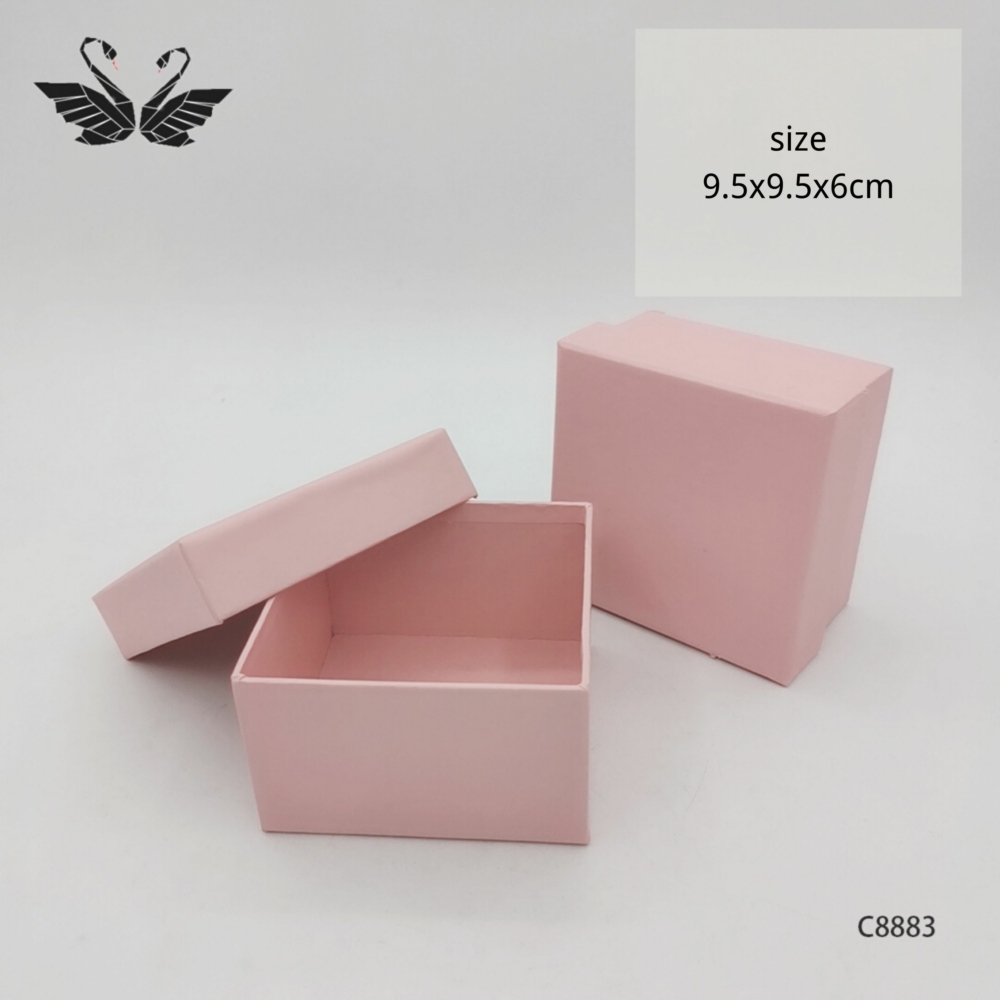 C8883 kocka alakú ajándékdoboz 6/csom